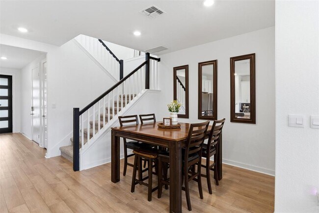 Building Photo - 105 Nuntree Cv