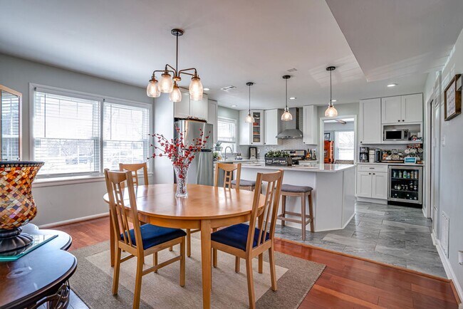 Building Photo - Gorgeous single-family home close to Belvo...