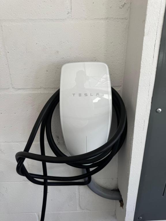 Building Photo - 1121 Deepwater Cir