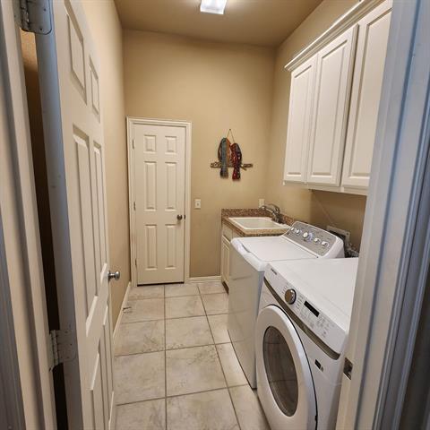 Building Photo - 10082 Drawbridge Dr