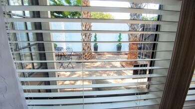Building Photo - Beautiful  Furnished 1/1 condo x Rent  in Winter Park Next to Full Sail University !