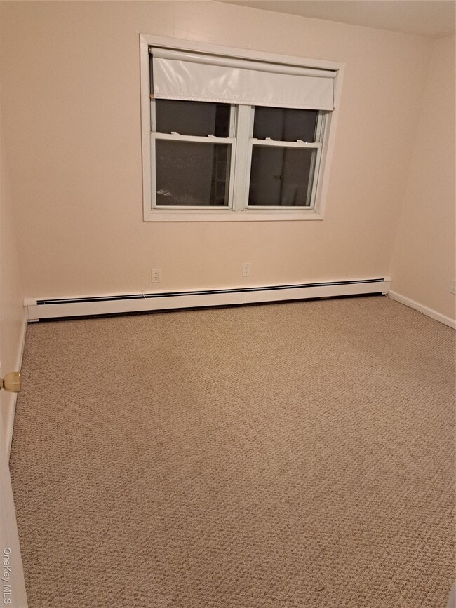 Building Photo - 196 N Nassau Ave