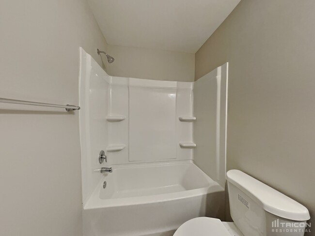 Building Photo - 3234 Winding Br Trl