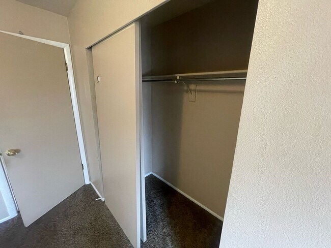 Building Photo - 383-391 N Wood Cir