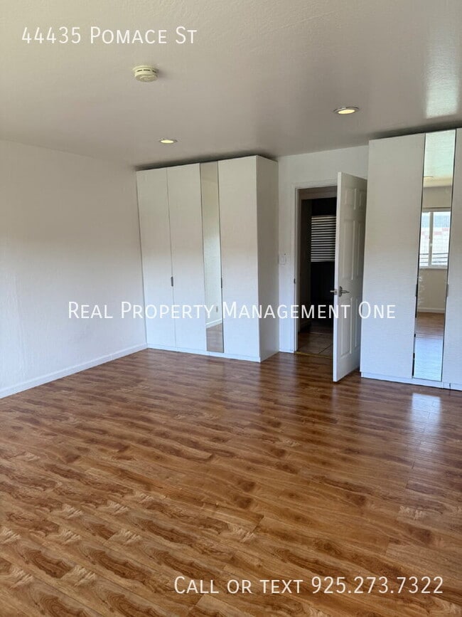 Building Photo - 44435 Pomace St