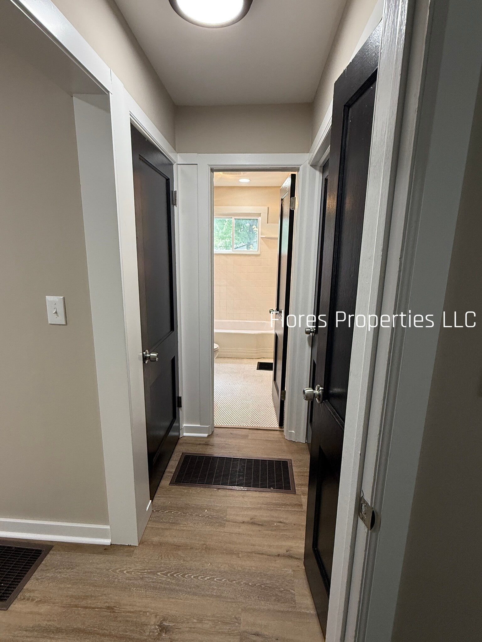 Building Photo - 1053 Oakland Park Ave