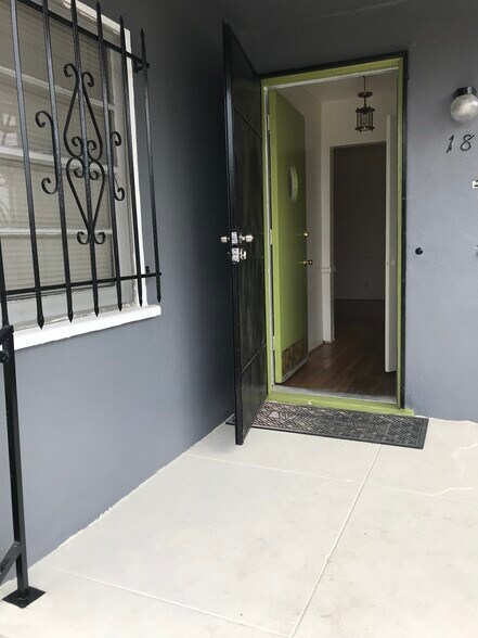 Building Photo - 1803 W 36th St