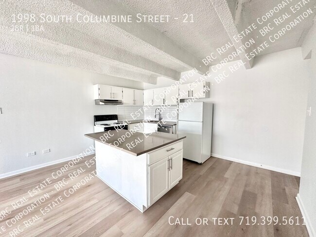 Building Photo - 1998 S Columbine St