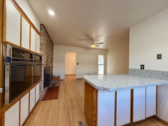 Building Photo - 3 Bedroom 2 Bathroom Napa Brown's Valley Home