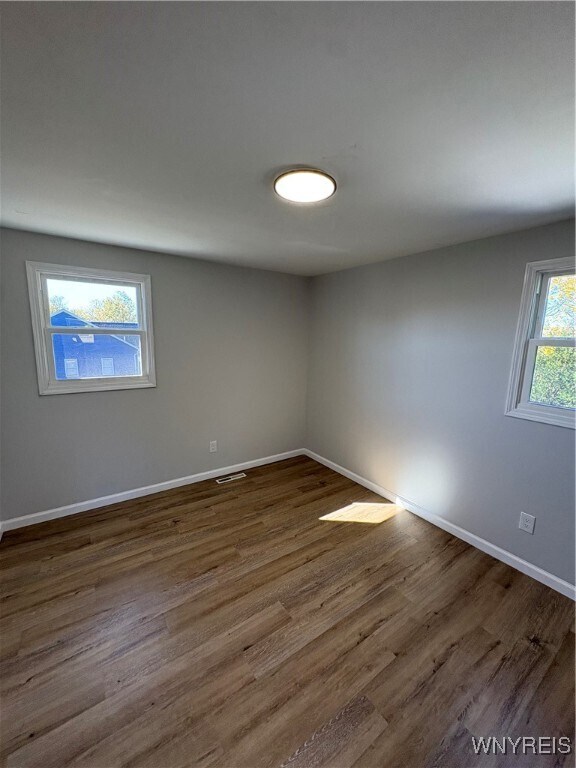 Building Photo - 862 Falcon Dr