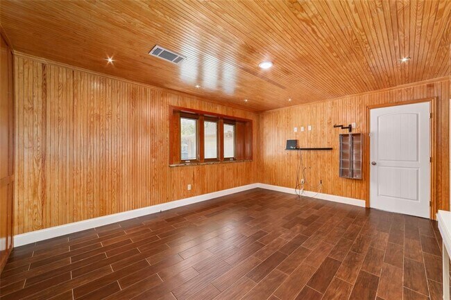 Building Photo - 13222 Agarita Ln