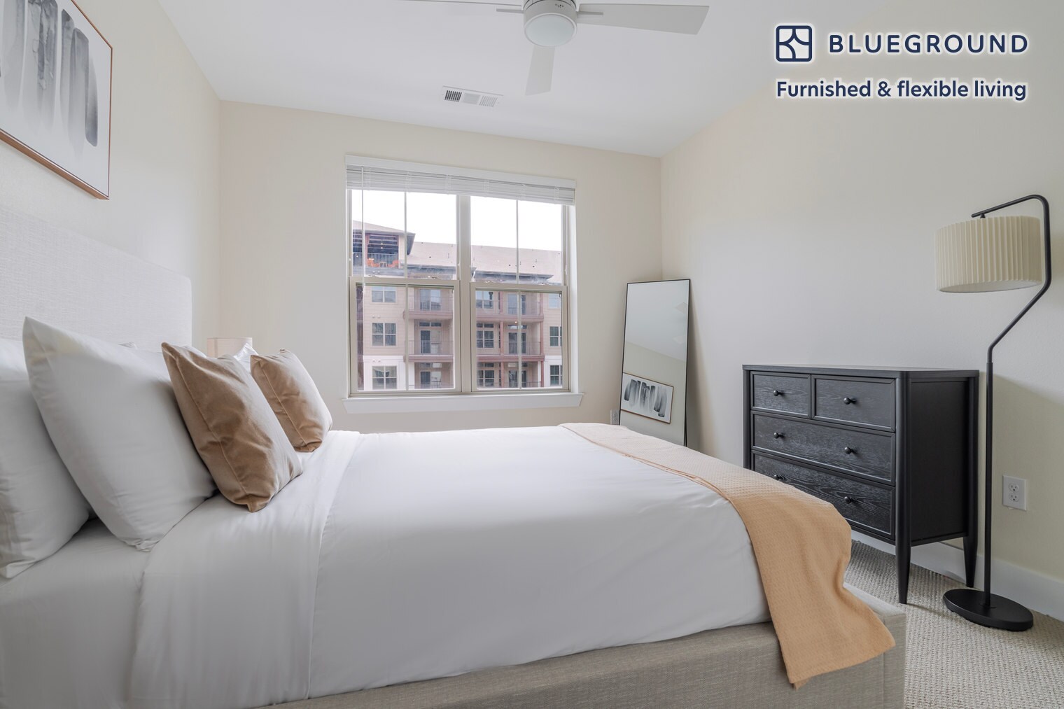 Building Photo - 1501 W Howard Ln