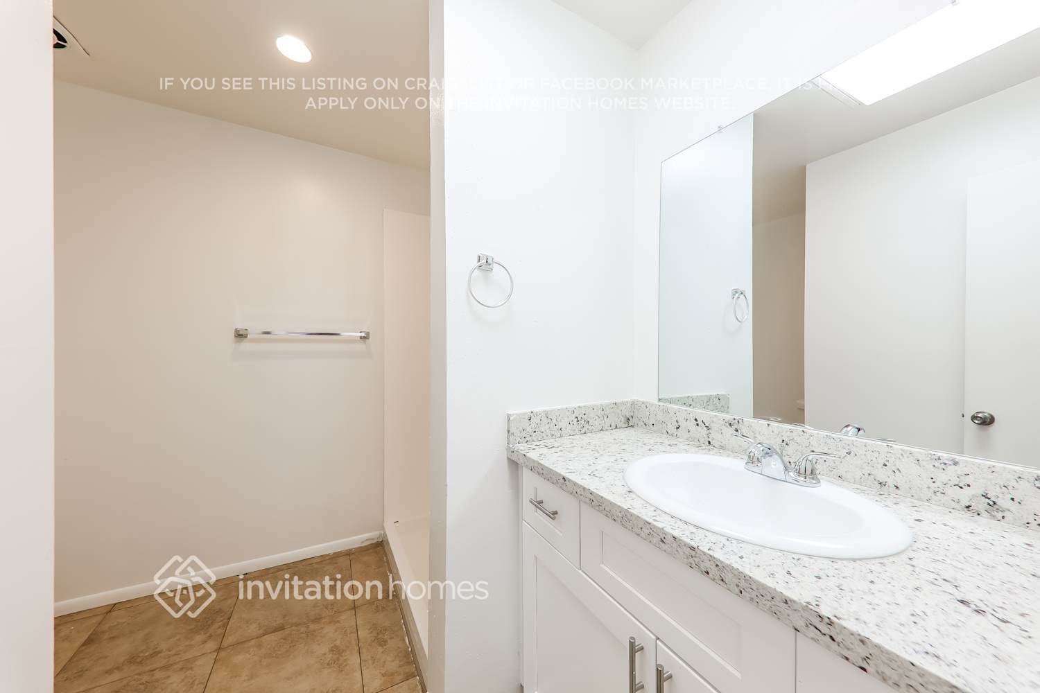 Building Photo - 5102 N 61st Dr