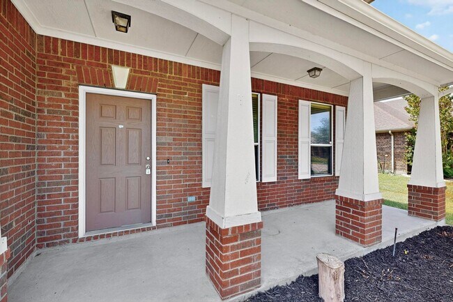 Building Photo - Great Home with Room To Grow in Southbrook!