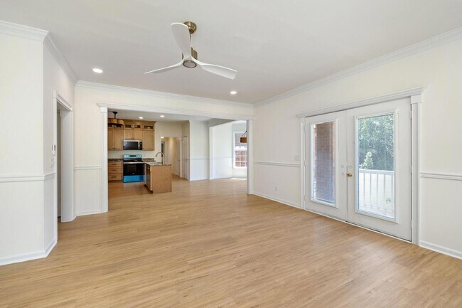Building Photo - 2090-2094 4 Bridges Rd