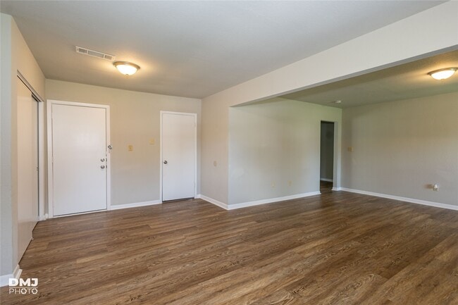 Building Photo - 3140 Boyd Ave