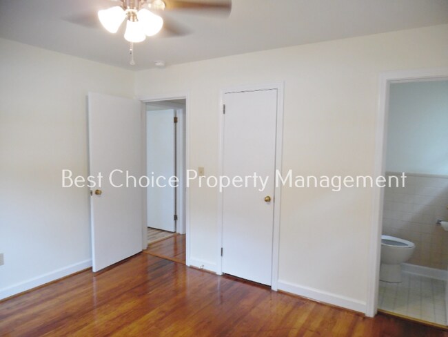 Building Photo - 205 Le Ann Dr