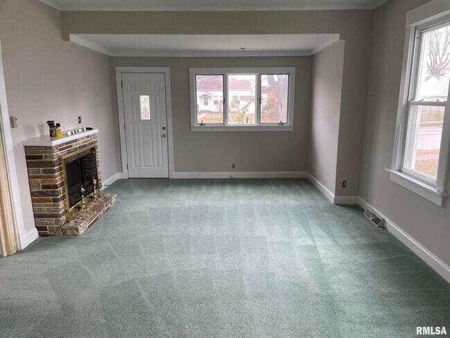 Building Photo - 2206 Pacific St