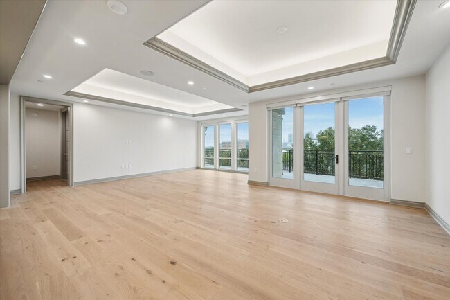 Building Photo - 1717 Bissonnet St