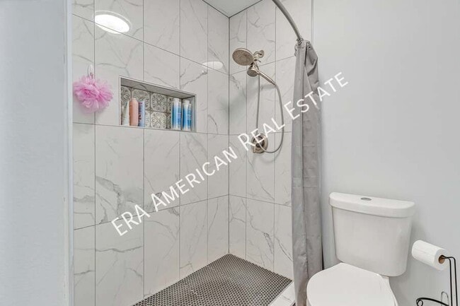 Building Photo - 2037 Lewis Turner Blvd