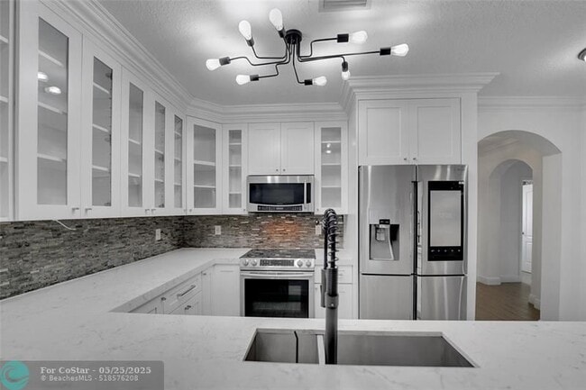 Building Photo - 12925 SW 28th Ct