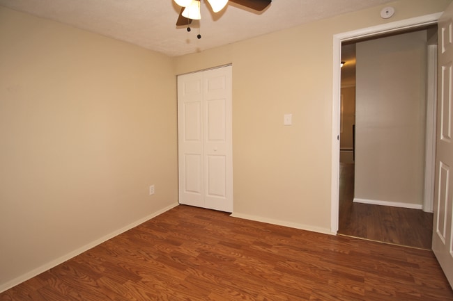 Building Photo - 100 Grouse Ct