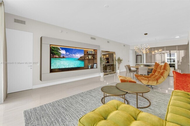 Building Photo - 18975 Collins Ave