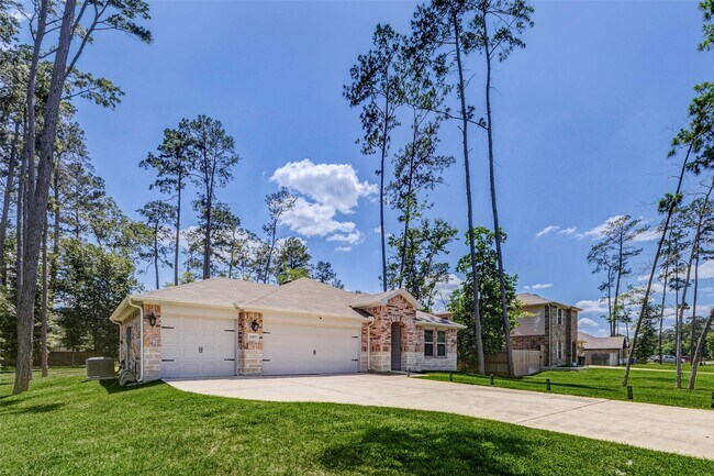 Building Photo - 2407 S Colosseum Ct