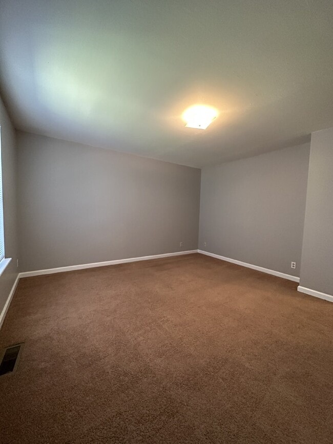 Building Photo - 113 Hickory Trace Rd