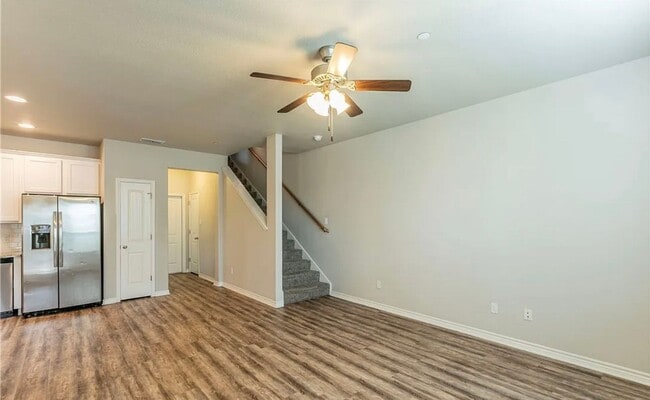 Building Photo - AVAILABLE NOW - Cozy Temple Townhome