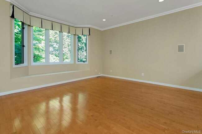 Building Photo - 102 Boulder Ridge Rd