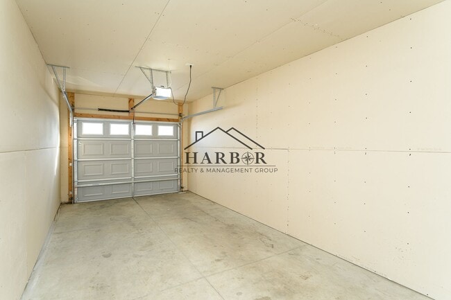 Building Photo - Contemporary 2 Bedroom Townhome - Kasson MN