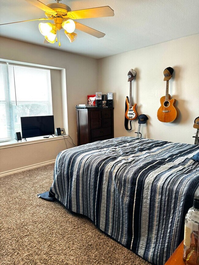 Building Photo - 2511 Pascal Ct