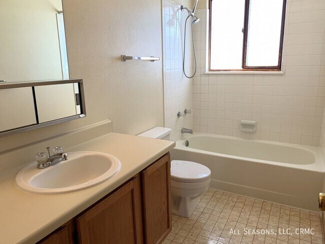 Building Photo - 1337 Soaring Eagle Drive
