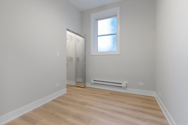 Building Photo - 1456 W Fargo Ave