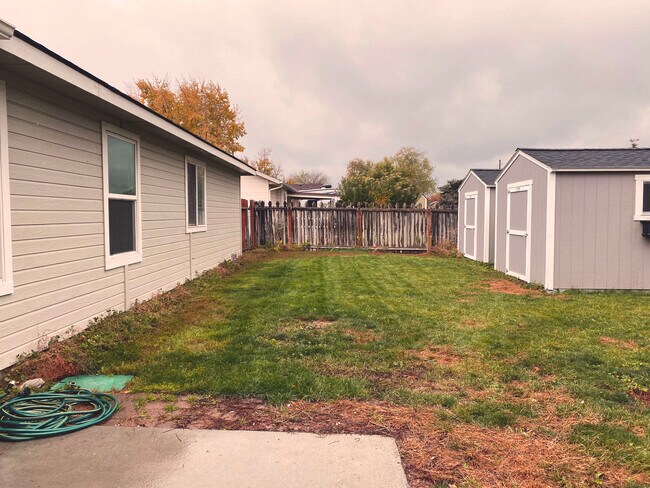 Building Photo - 3124 Parkview Way