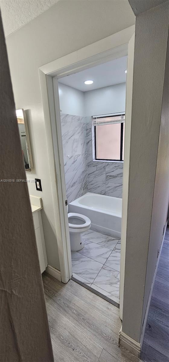 Building Photo - 8033 NW 71st Ct