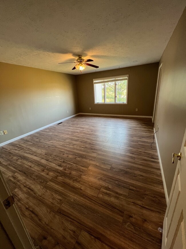 Building Photo - 3409 Fairway Dr