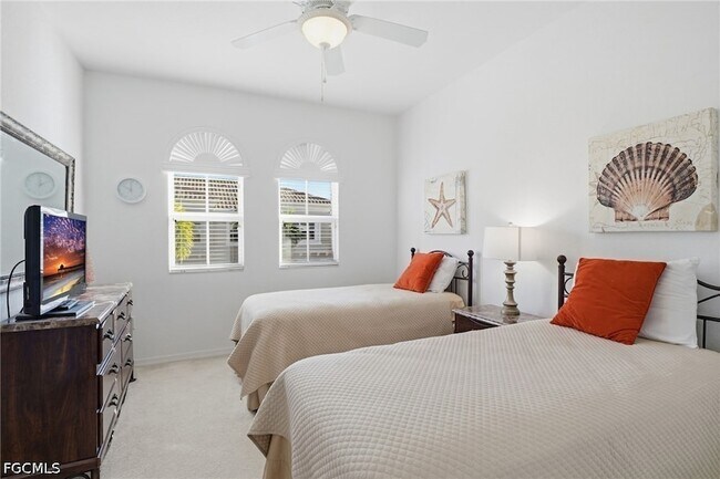 Building Photo - 8560 Violeta St