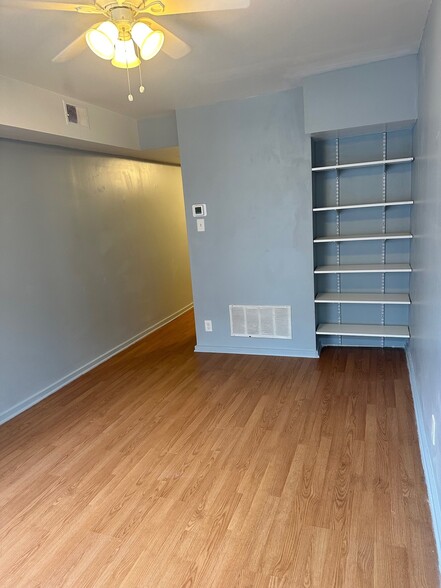 Building Photo - 2114 Moyer St