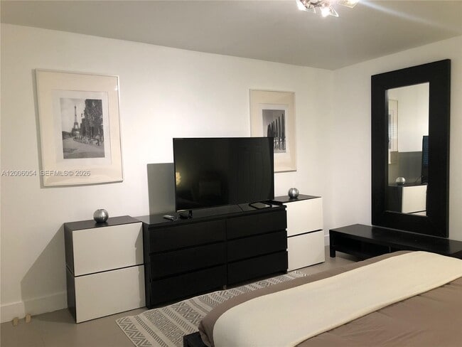 Building Photo - 911 Meridian Ave