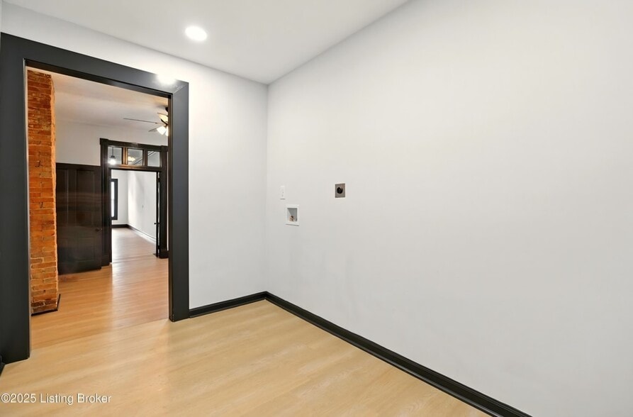 Building Photo - 1819 S Preston St