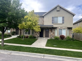 Building Photo - 1228 E 800 N