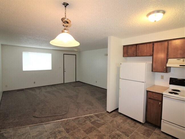 Primary Photo - 31 N 46th Ave