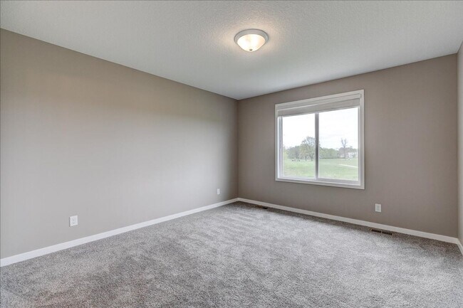 Building Photo - House for Rent in Des Moines/Ankeny