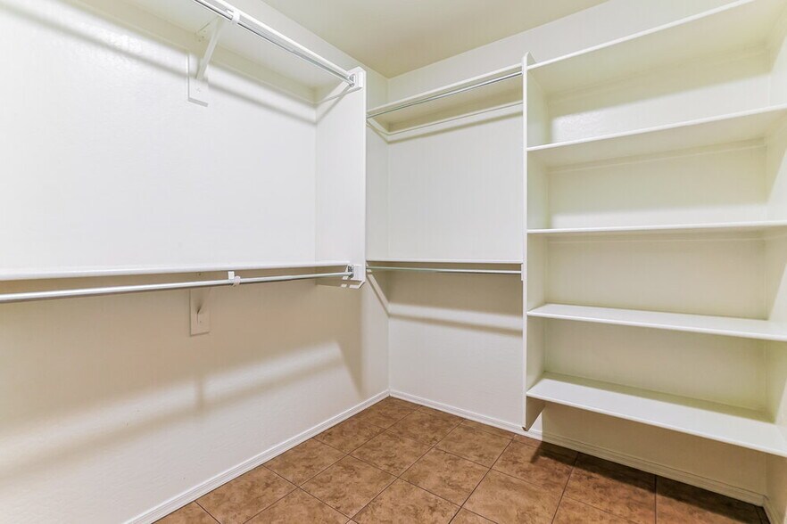 Building Photo - 1461 N Balboa