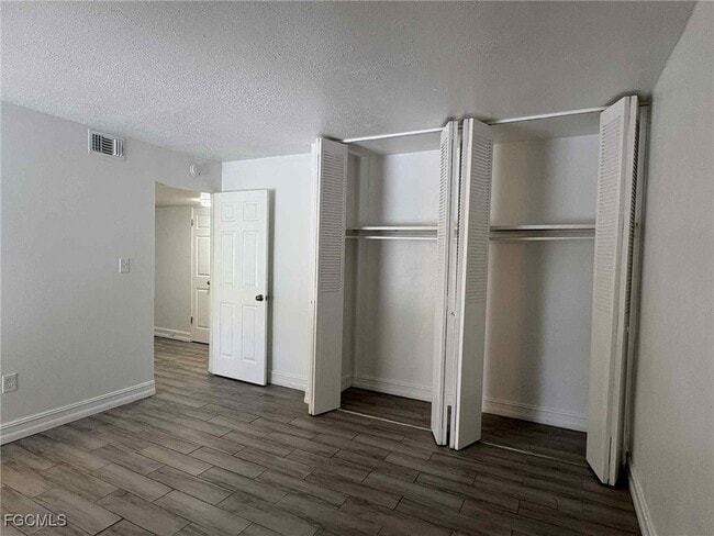 Building Photo - 1830 Maravilla Ave