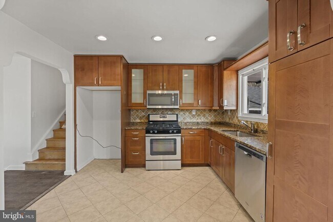 Building Photo - 139 Adrienne Ave