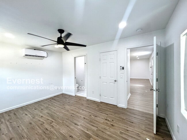 Building Photo - 1404 Rivas St