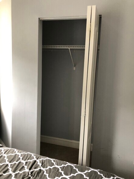 Building Photo - 734 Quincy St NW